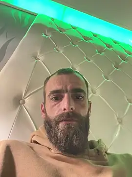 Snapshot of Antonio_Vatooo chatting on September 30, 2025, 7:19 pm Antonio Vatooo online show from September 30, 2025, 7:19 pm