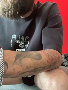 Snapshot of Antonio_Vatooo chatting on October 12, 2025, 12:37 pm Antonio Vatooo online show from October 12, 2025, 12:37 pm