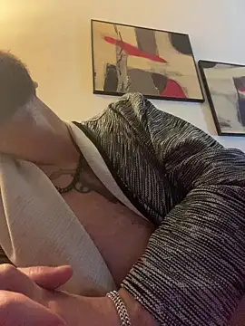 Snapshot of Antonio_Vatooo chatting on November 10, 2025, 2:32 am Antonio Vatooo online show from November 10, 2025, 2:32 am