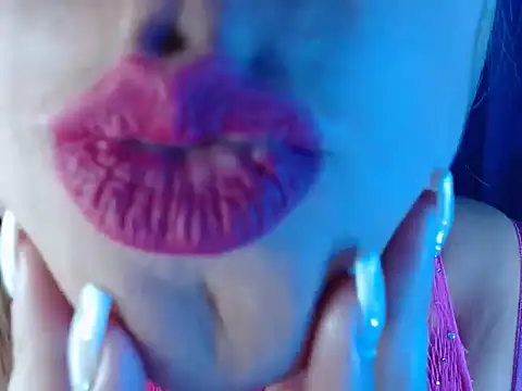 Dana idagiraldo37 online show from February 25, 2025, 12:45 pm