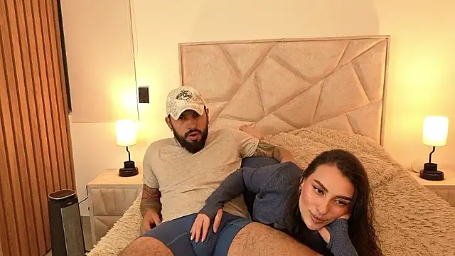 teseo and afroditha  online show from October 15, 2025, 1:50 am