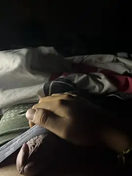 LuisMiguel3312 online show from March 13, 2025, 4:27 am