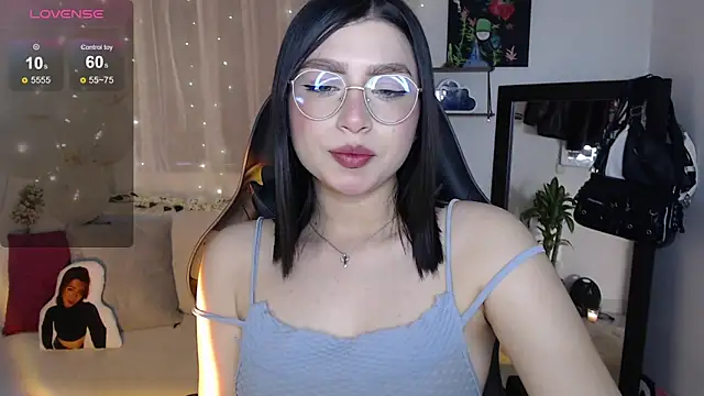 mily thomson b  online show from September 17, 2025, 10:22 pm