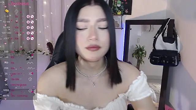 mily thomson b  online show from October 21, 2025, 8:53 pm