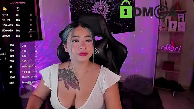 sweetcoralinee online show from March 9, 2025, 2:29 am