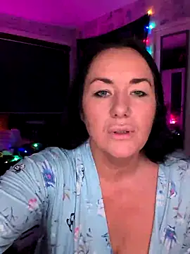 Snapshot of KinkyLittleWitch chatting on May 23, 2026, 10:36 pm KinkyLittleWitch online show from May 23, 2026, 10:36 pm
