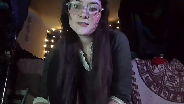 Snapshot of EyaDivine1 chatting on January 12, 2025, 5:45 am EyaDivine1 online show from January 12, 2025, 5:45 am