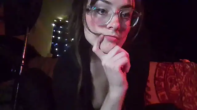 Snapshot of EyaDivine1 chatting on November 30, 2025, 3:43 am EyaDivine1 online show from November 30, 2025, 3:43 am