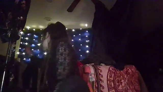 Snapshot of EyaDivine1 chatting on January 17, 2026, 4:17 am EyaDivine1 online show from January 17, 2026, 4:17 am