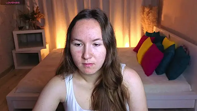 Little doll meow online show from September 18, 2025, 3:08 am