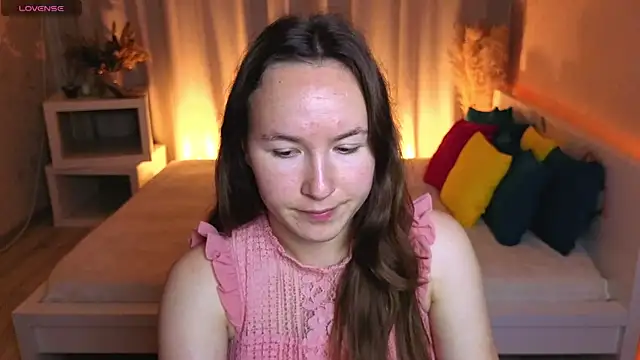 Little doll meow online show from September 26, 2025, 2:48 am