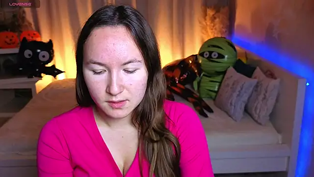 Little doll meow online show from October 17, 2025, 2:48 am