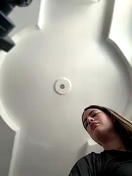 emiss  online show from September 25, 2025, 3:05 pm