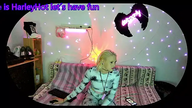 Snapshot of Harleyhot13061 chatting on January 12, 2026, 5:07 pm Harleyhot13061 online show from January 12, 2026, 5:07 pm