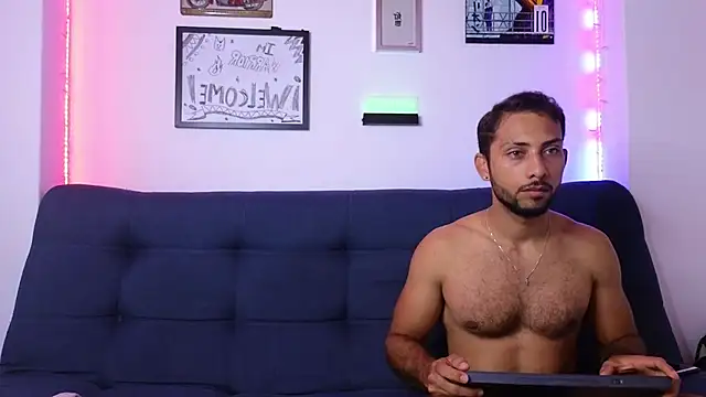 Snapshot of catalina_y_tylerjhons chatting on February 11, 2025, 9:31 am catalina y tylerjhons online show from February 11, 2025, 9:31 am