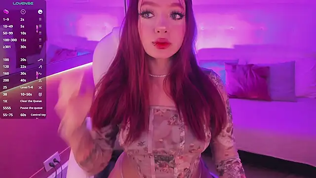 Snapshot of Kloe_Raize chatting on December 7, 2024, 10:28 pm Kloe Raize online show from December 7, 2024, 10:28 pm