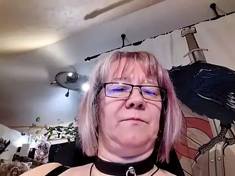 TittenMichelle online show from May 6, 2026, 6:24 pm