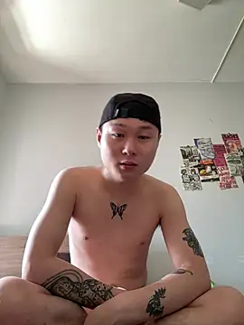 Snapshot of Eric246 chatting on February 12, 2026, 5:02 am Eric246 online show from February 12, 2026, 5:02 am