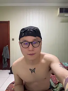 Snapshot of Eric246 chatting on March 7, 2026, 5:21 pm Eric246 online show from March 7, 2026, 5:21 pm