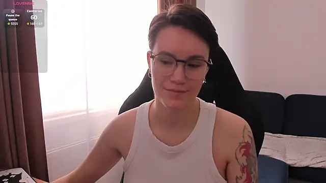 JessieFlower online show from April 4, 2026, 7:28 am