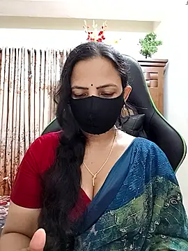 Payel-Sen online show from April 18, 2026, 7:58 pm