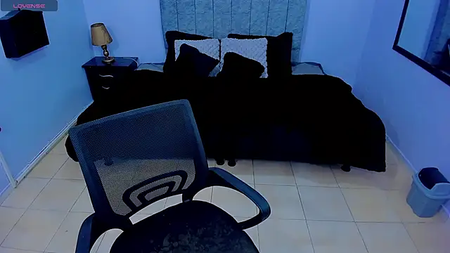 Lana stone  online show from January 24, 2025, 3:22 am