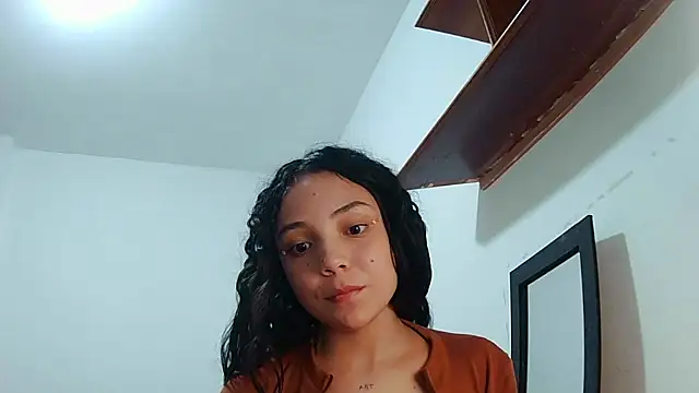 linzeysmith4 online show from December 30, 2024, 9:59 am