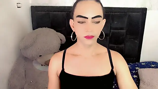 Michell Queen online show from December 1, 2025, 7:46 am