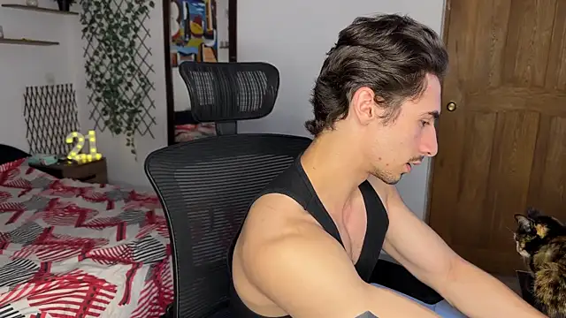 Snapshot of David_Brown18 chatting on May 13, 2026, 4:37 pm David Brown18 online show from May 13, 2026, 4:37 pm