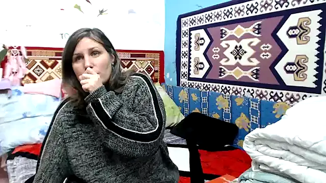 Snapshot of AdelineBlueEyes chatting on November 16, 2025, 12:00 pm AdelineBlueEyes online show from November 16, 2025, 12:00 pm