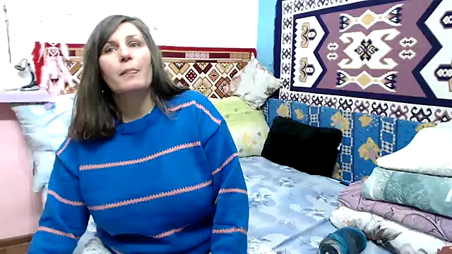 Snapshot of AdelineBlueEyes chatting on November 17, 2025, 9:59 am AdelineBlueEyes online show from November 17, 2025, 9:59 am