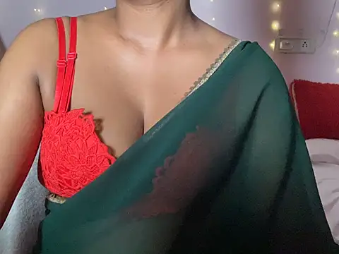 Snapshot of Sexy_trisha__7 chatting on June 11, 2026, 12:43 am Sexy trisha 7 online show from June 11, 2026, 12:43 am