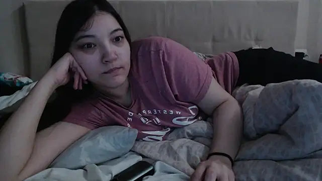 Snapshot of AlisaDevis chatting on May 9, 2026, 6:07 am AlisaDevis online show from May 9, 2026, 6:07 am