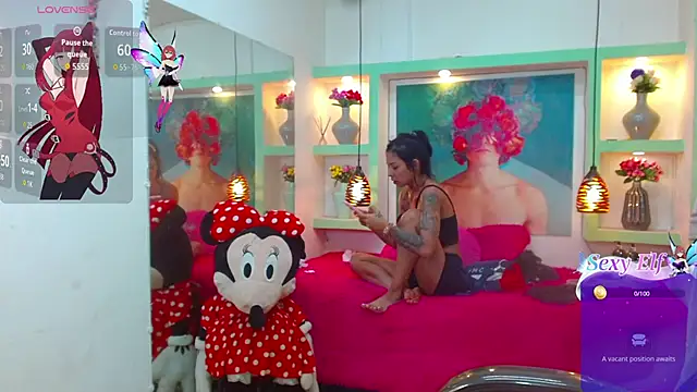 lorenapinto online show from March 24, 2026, 1:43 am