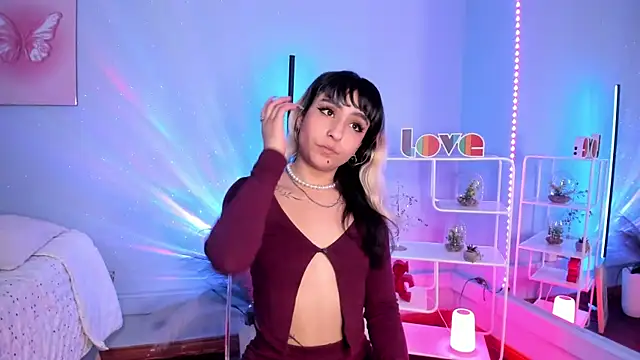 Snapshot of MaveParks_ chatting on October 3, 2025, 11:40 am MaveParks online show from October 3, 2025, 11:40 am