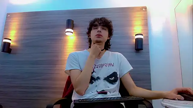 Sr BonnyEthan online show from March 9, 2026, 12:53 pm