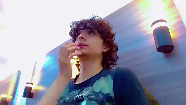 Sr BonnyEthan online show from April 9, 2026, 12:54 pm