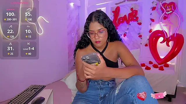 Snapshot of NastassjaCandy chatting on February 13, 2025, 7:10 pm NastassjaCandy online show from February 13, 2025, 7:10 pm