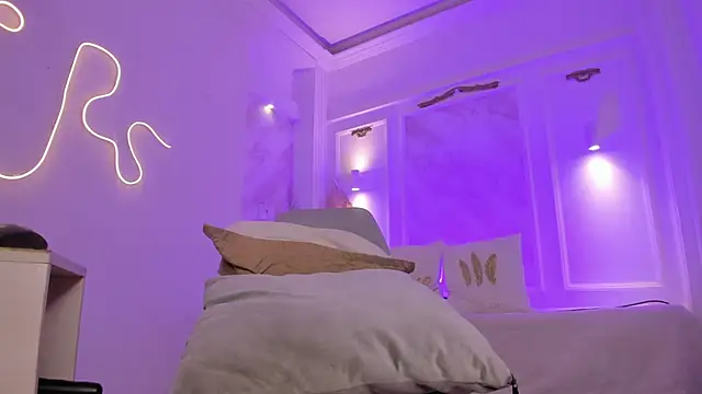 Snapshot of NastassjaCandy chatting on March 22, 2025, 10:37 pm NastassjaCandy online show from March 22, 2025, 10:37 pm