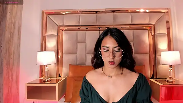 DaraBeckett online show from February 15, 2025, 12:33 pm