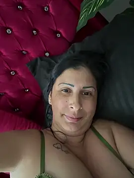 Angelicvill online show from November 30, 2025, 8:57 pm