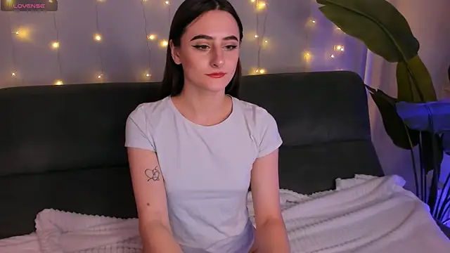 Snapshot of helen_ramsay chatting on December 22, 2024, 8:47 pm helen ramsay online show from December 22, 2024, 8:47 pm