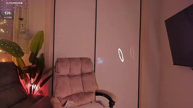 Snapshot of helen_ramsay chatting on January 6, 2025, 7:13 pm helen ramsay online show from January 6, 2025, 7:13 pm