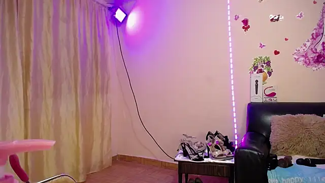 Snapshot of ashlei_ chatting on January 12, 2025, 12:28 am ashlei online show from January 12, 2025, 12:28 am