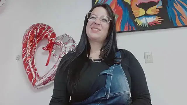  diana cute online show from October 2, 2025, 3:46 am