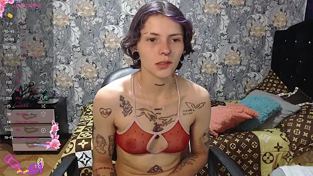 pretty cristal69 online show from May 2, 2026, 12:43 pm