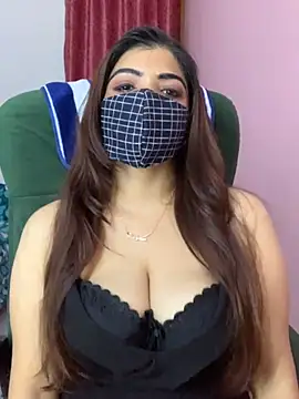 Snapshot of Fantastic_ruby chatting on December 23, 2024, 6:58 pm Fantastic ruby online show from December 23, 2024, 6:58 pm