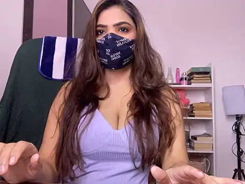 Snapshot of Fantastic_ruby chatting on October 31, 2025, 5:58 pm Fantastic ruby online show from October 31, 2025, 5:58 pm