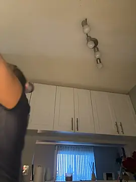 Your Paris online show from March 18, 2025, 1:21 am