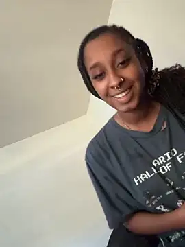 Your Paris online show from November 6, 2025, 3:02 pm